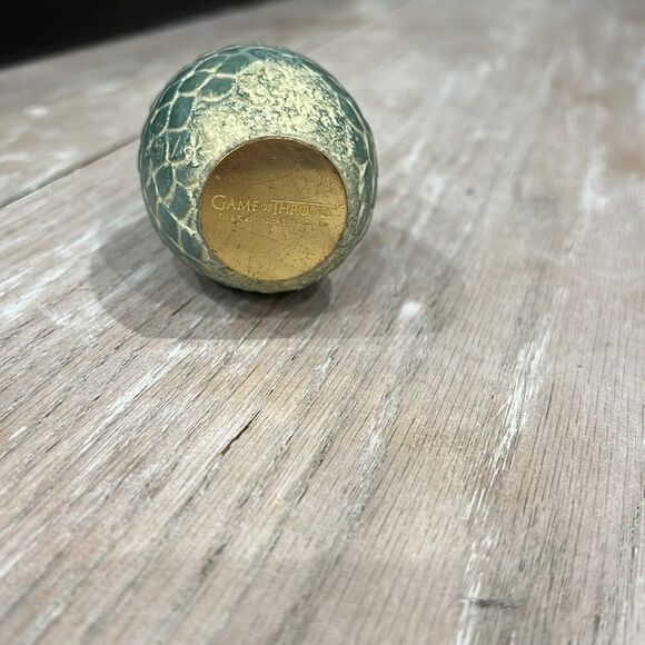 Game of Thrones Rhaegal Dragon Egg Paperweight - Picture 2 of 2